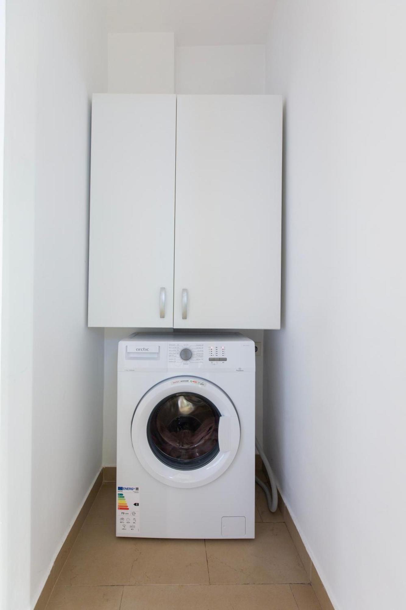Ultracentral Hong Kong 3 Bdrm Apartment Bukarest Exteriör bild
