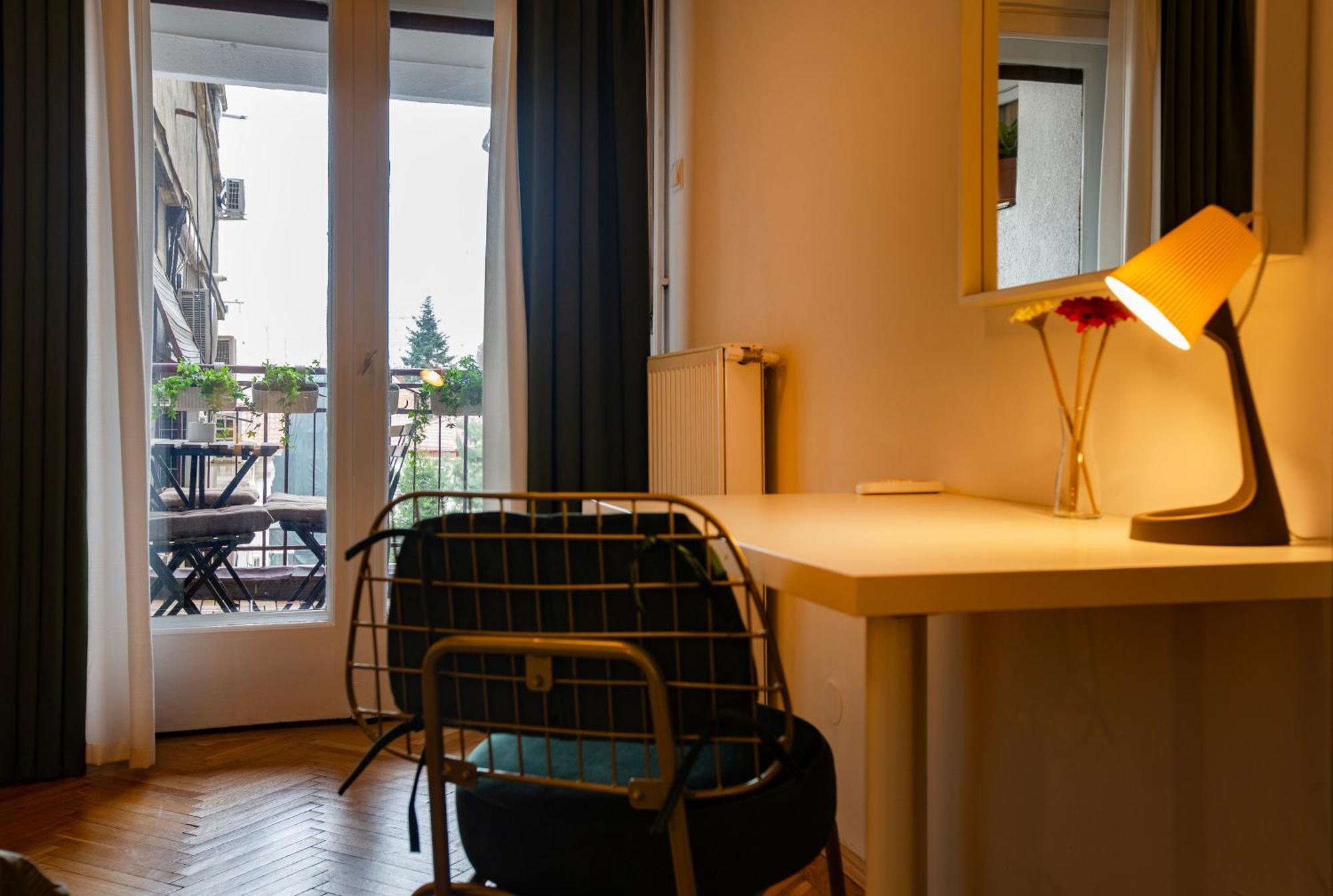 Ultracentral Hong Kong 3 Bdrm Apartment Bukarest Exteriör bild