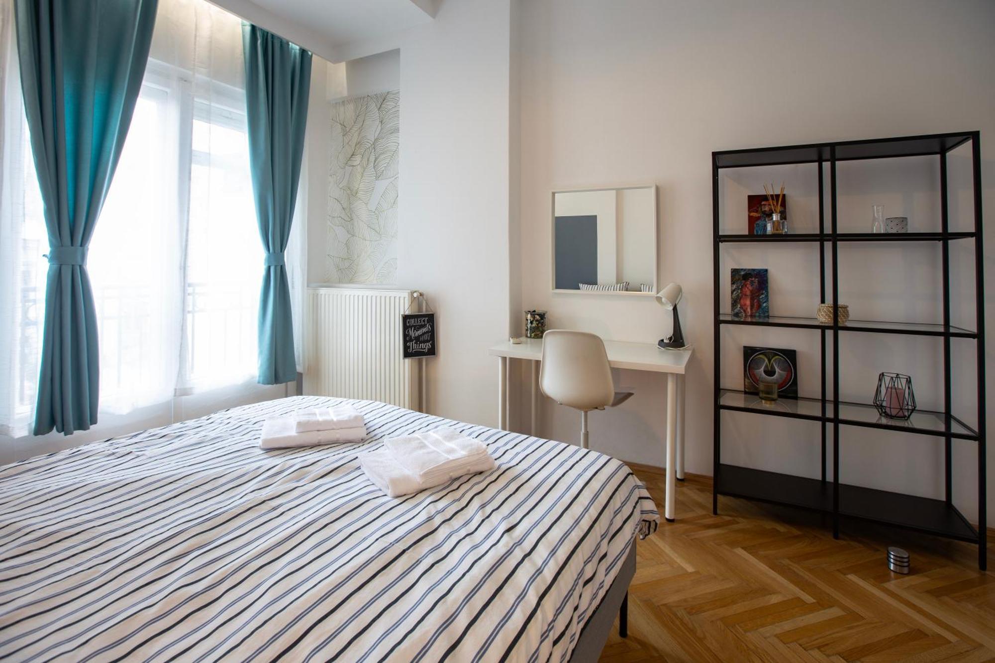 Ultracentral Hong Kong 3 Bdrm Apartment Bukarest Exteriör bild